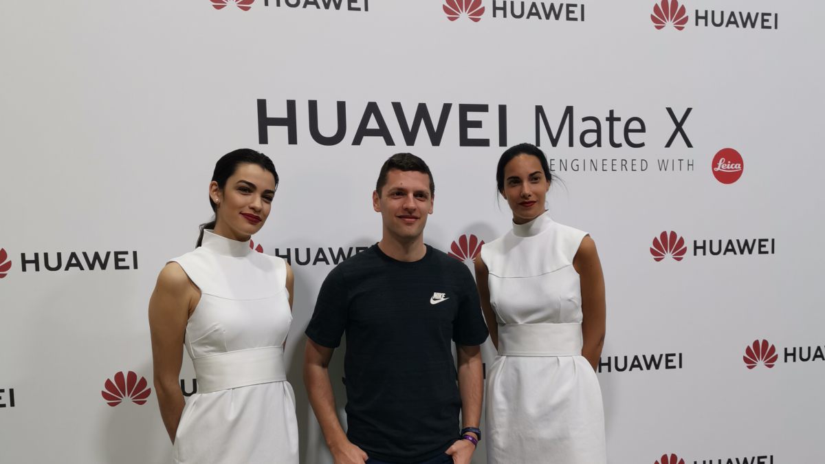 Huawei Mate X bemutató élő videós közvetítés